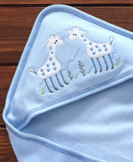 Load image into Gallery viewer, 100%  COTTON FLEECY HOODED BLANKET WITH CUTE GIRAFFEE EMBROIDERY
