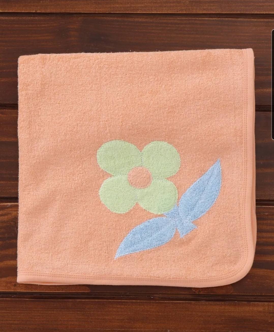 100 % Cotton Terry Bath Towels With Flower Applique